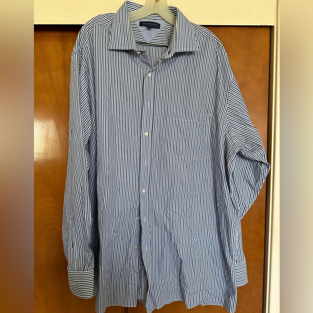 Tommy Hilfiger Men’s Button Down